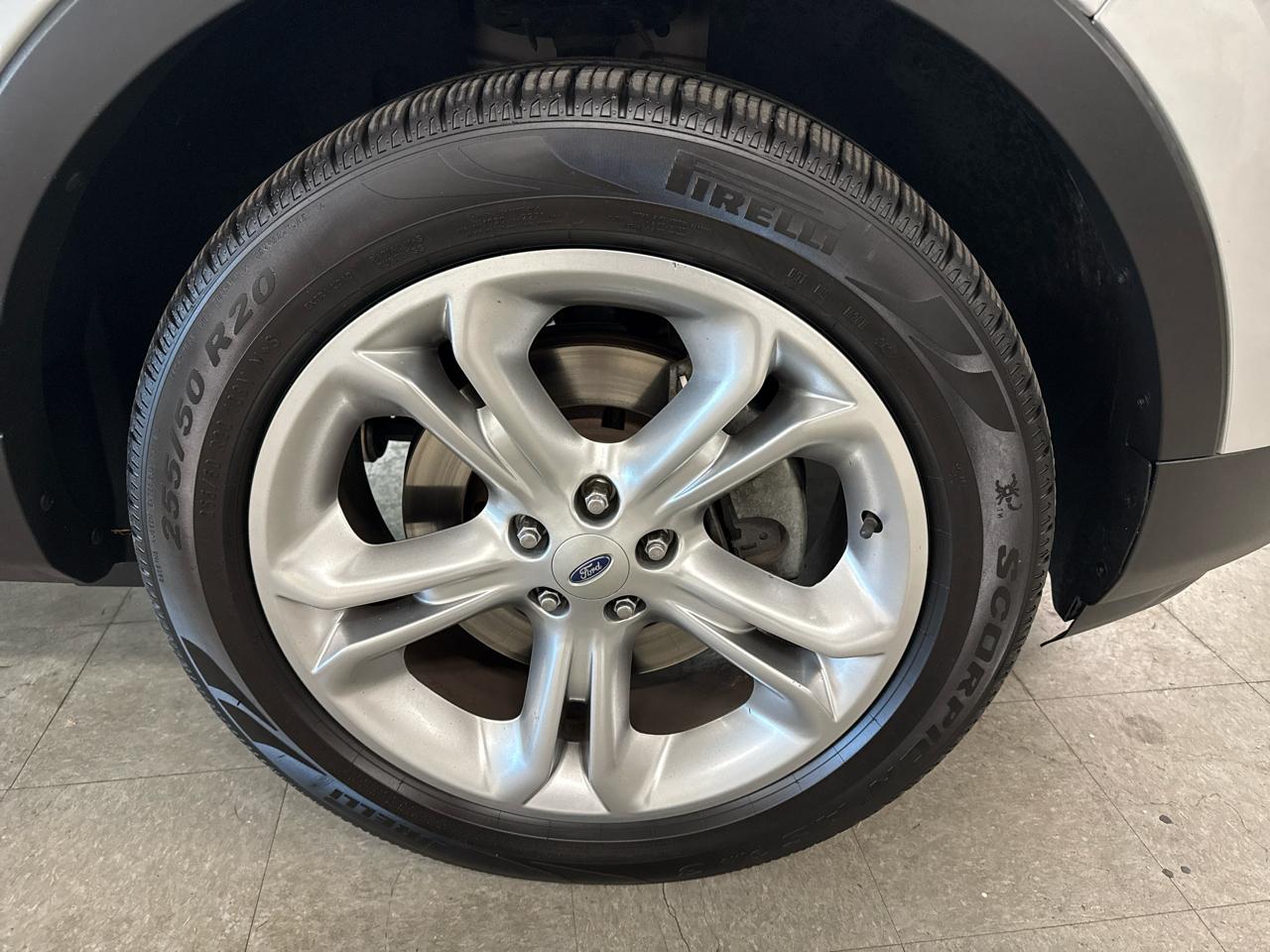 Ford Explorer Limited 4WD 2015