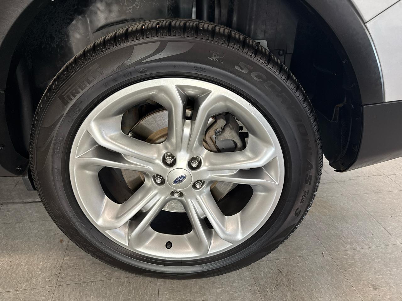 Ford Explorer Limited 4WD 2015