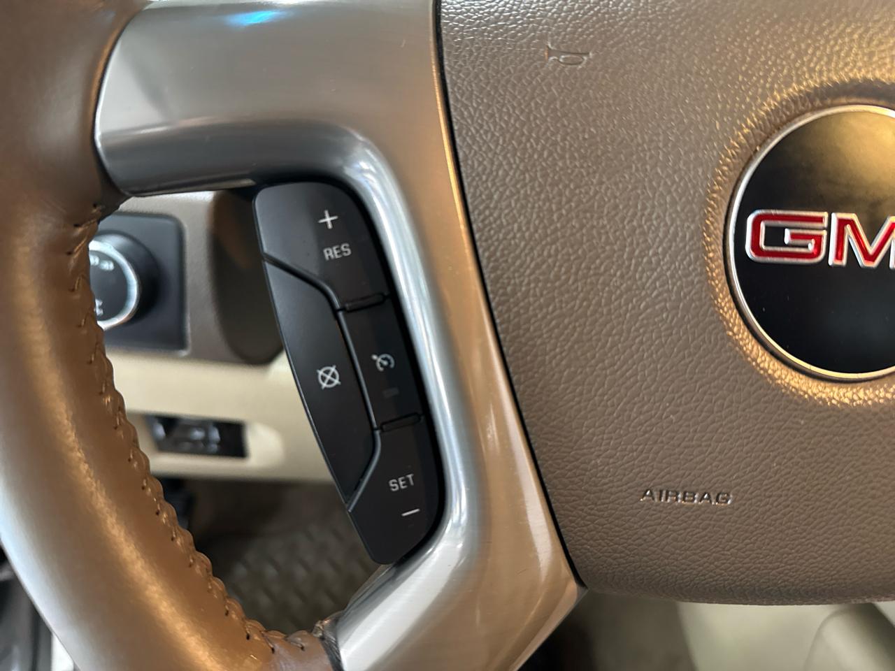GMC Sierra 2500HD SLT Crew Cab 4WD 2013
