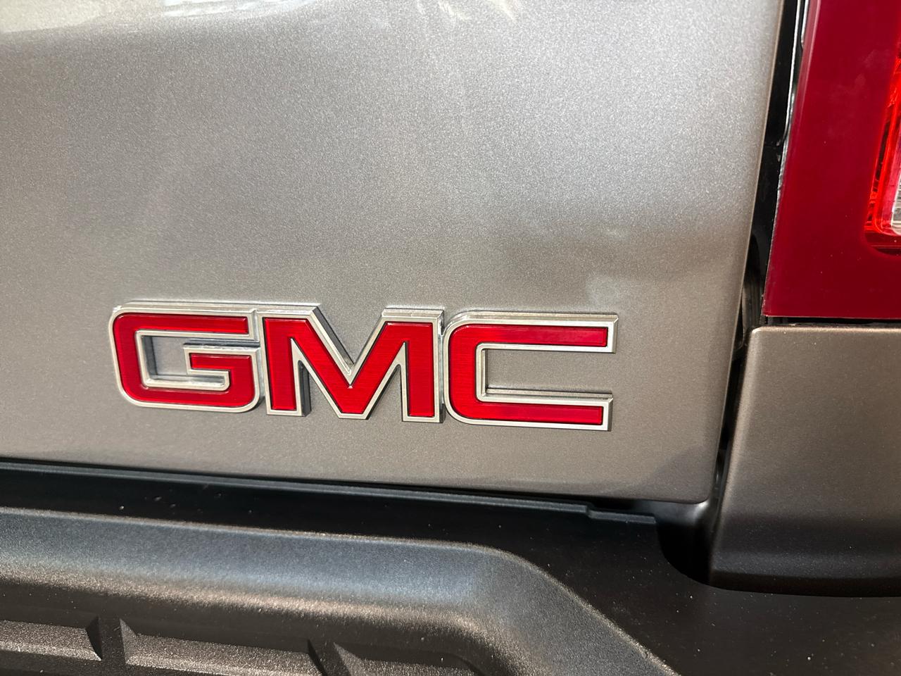 GMC Sierra 2500HD SLT Crew Cab 4WD 2013