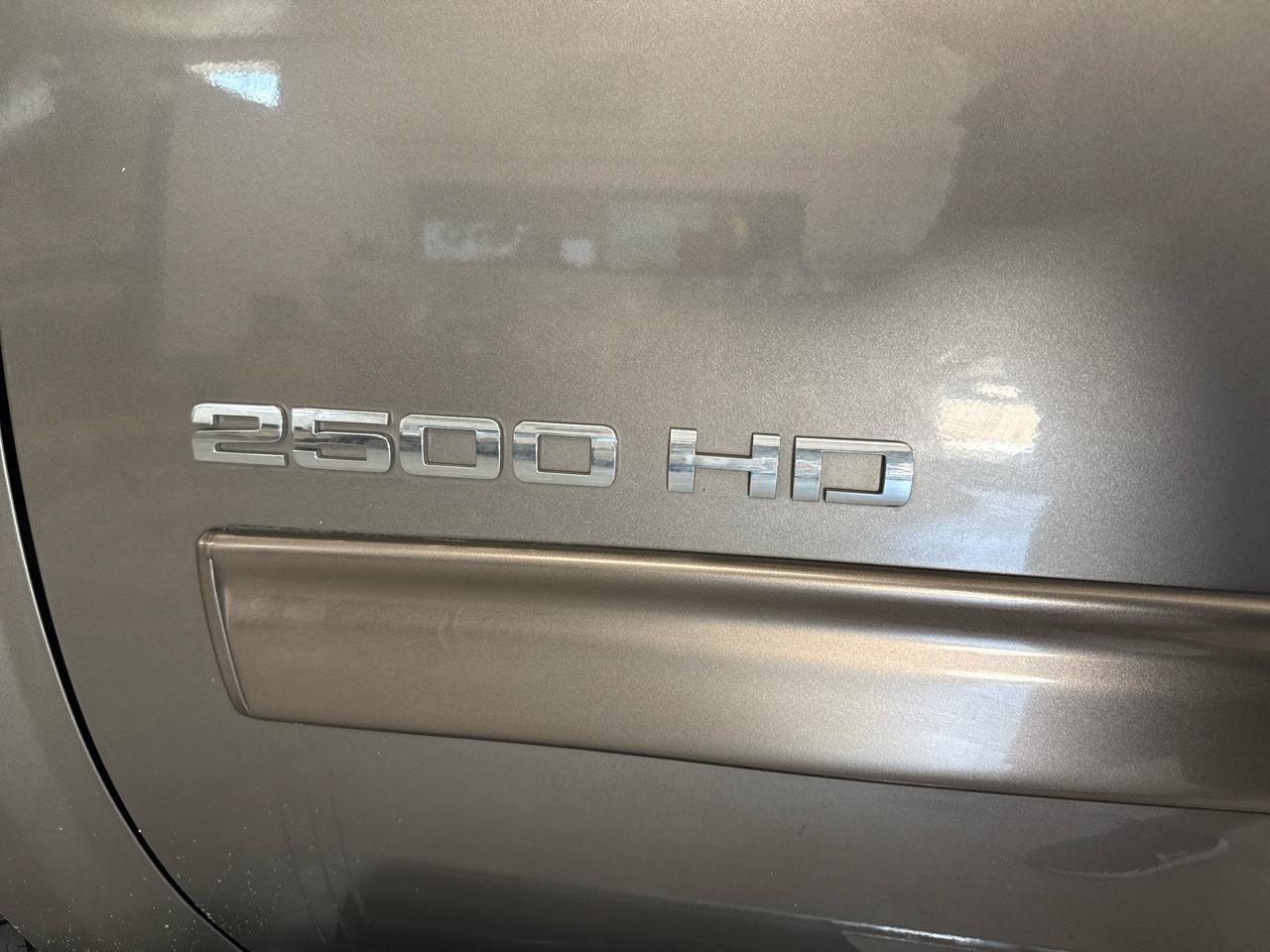 GMC Sierra 2500HD SLT Crew Cab 4WD 2013
