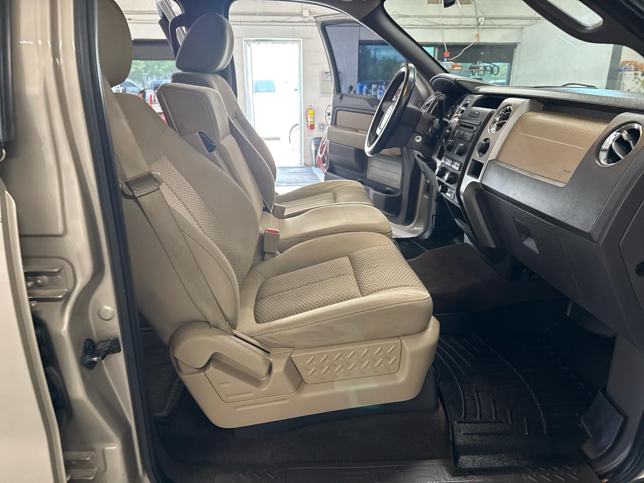 Ford F-150 XLT SuperCrew 4WD 2010