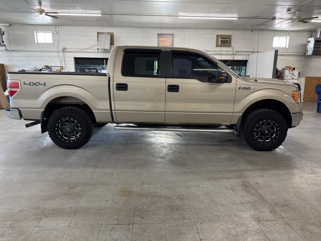 Ford F-150 XLT SuperCrew 4WD 2010