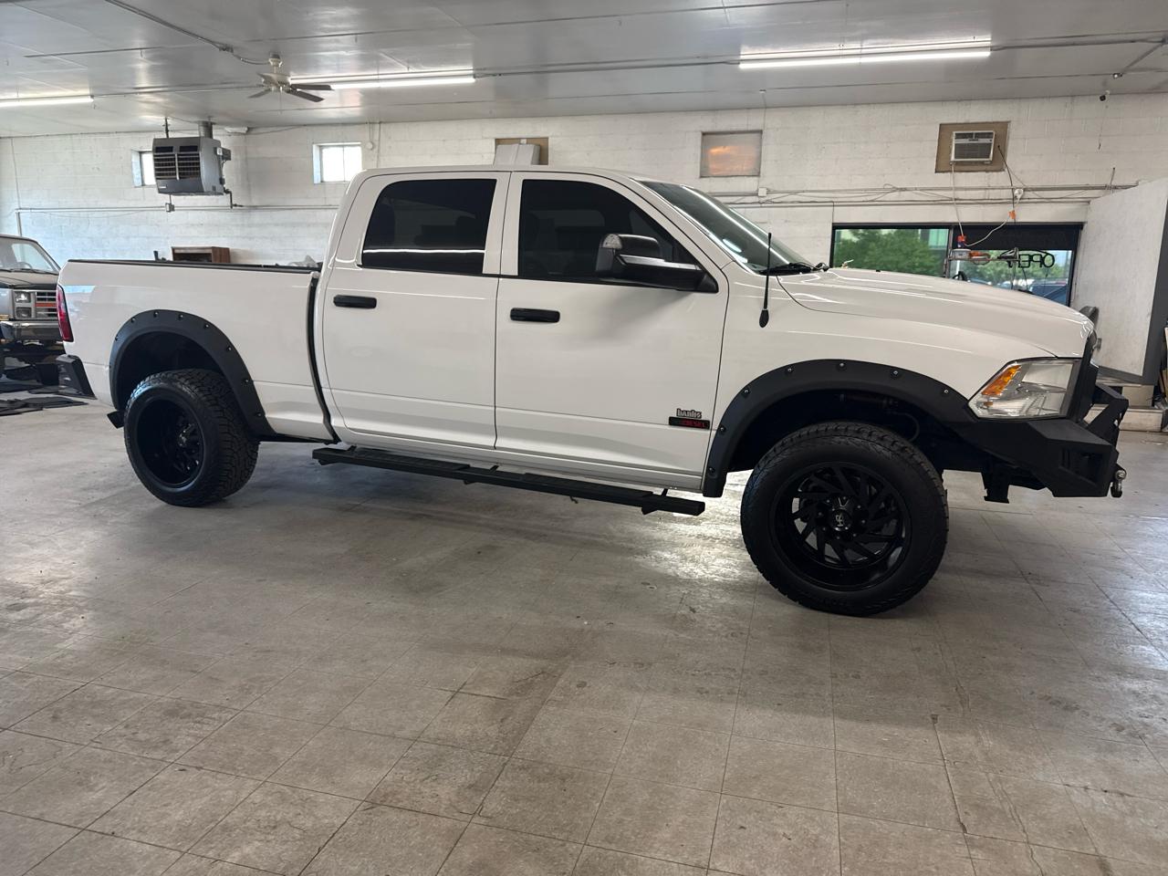 RAM 1500 Classic Crew Cab 4WD 2019