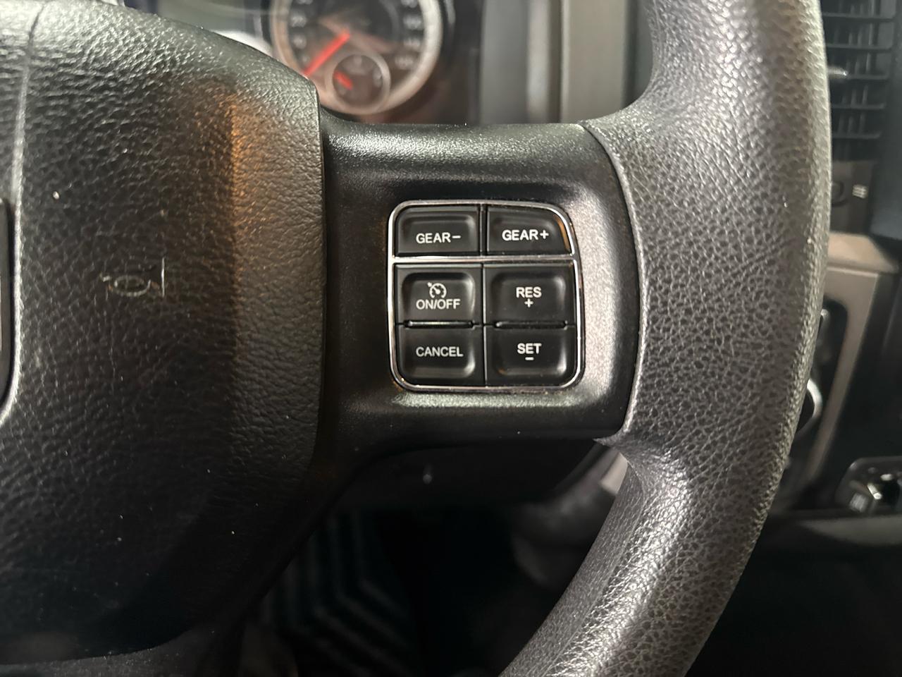 RAM 1500 Classic Crew Cab 4WD 2019