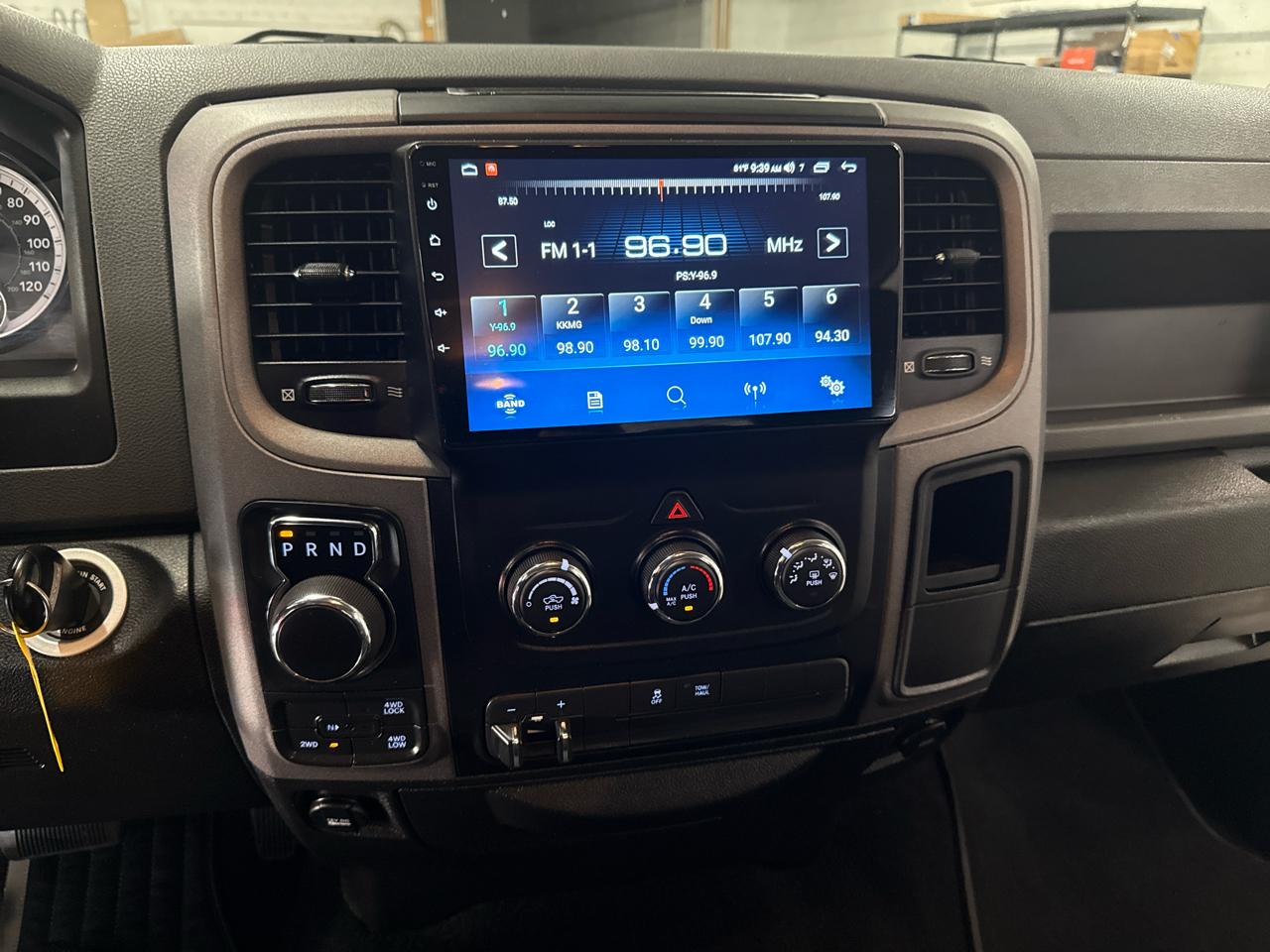 RAM 1500 Classic Crew Cab 4WD 2019