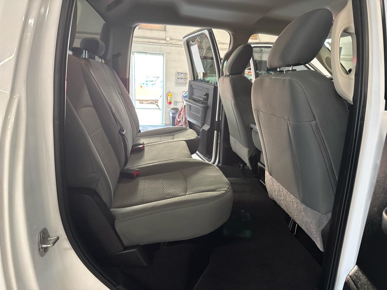 RAM 1500 Classic Crew Cab 4WD 2019