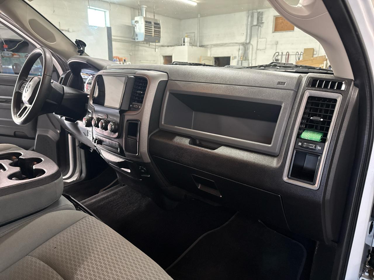 RAM 1500 Classic Crew Cab 4WD 2019