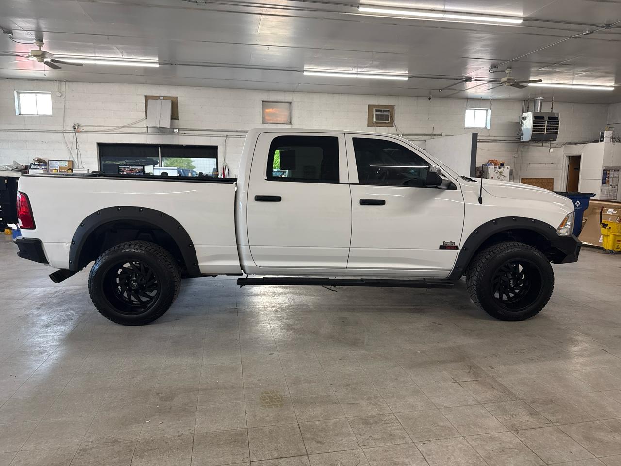 RAM 1500 Classic Crew Cab 4WD 2019