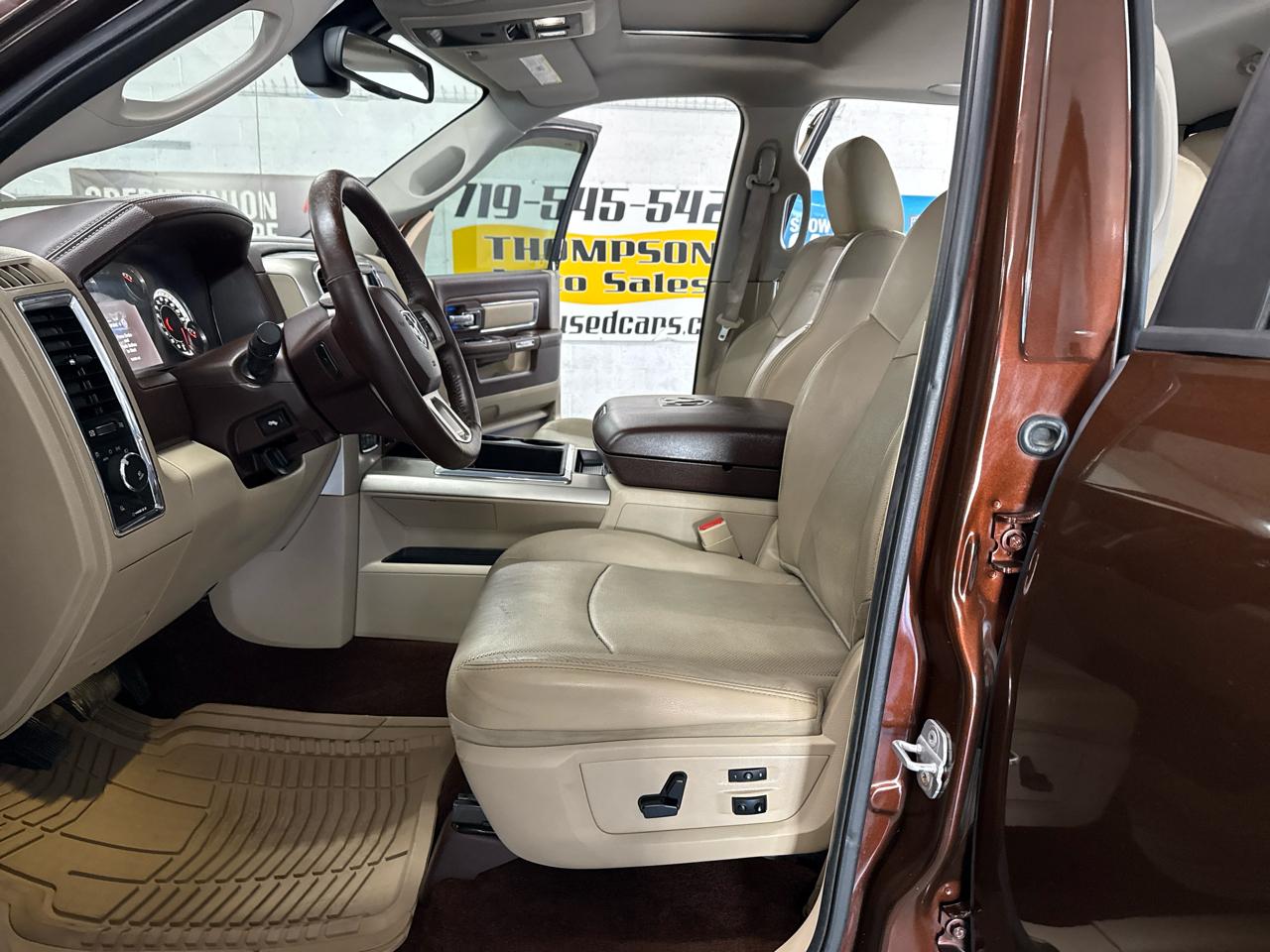 RAM 1500 Laramie Crew Cab 4WD 2014