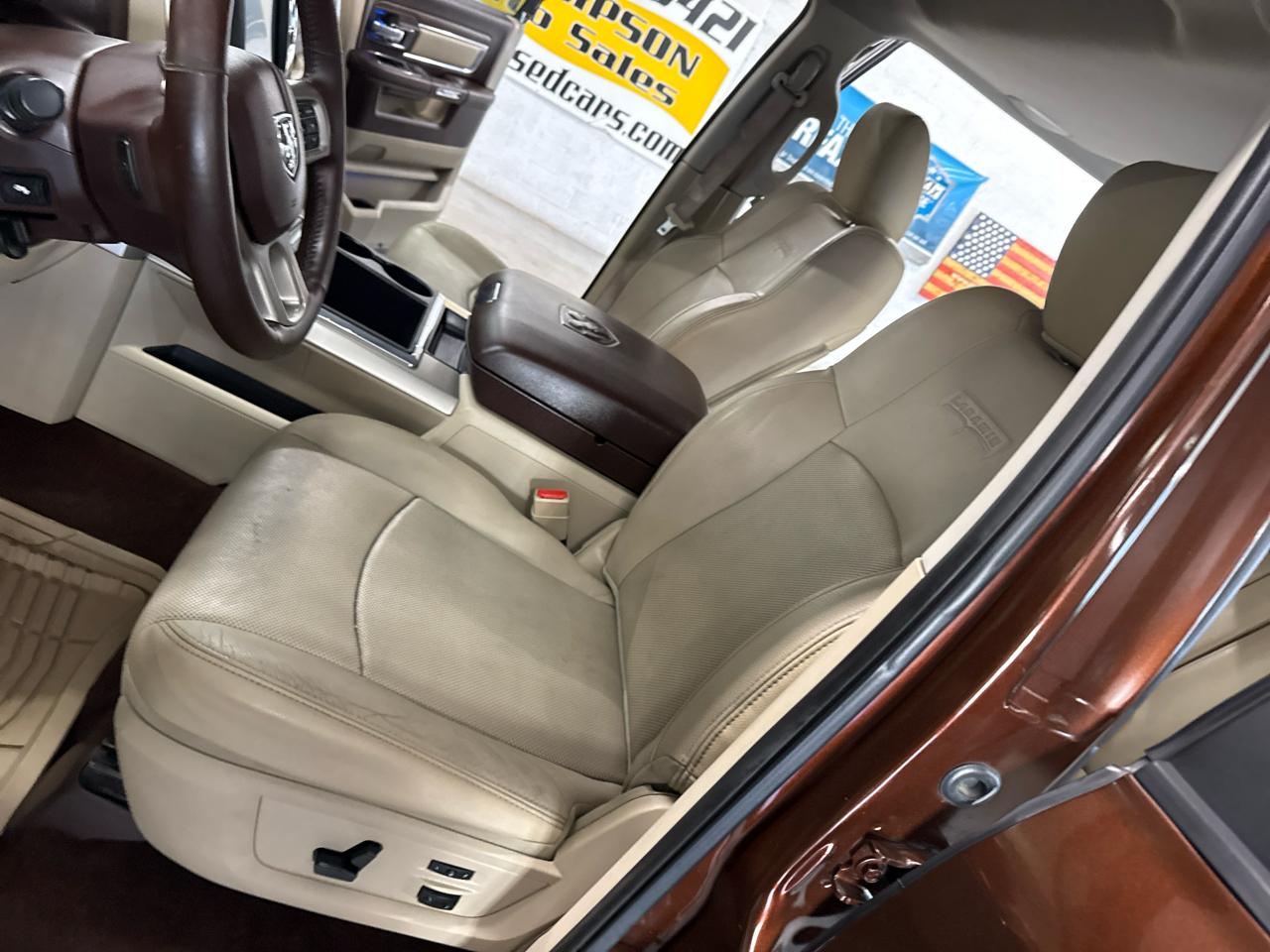 RAM 1500 Laramie Crew Cab 4WD 2014