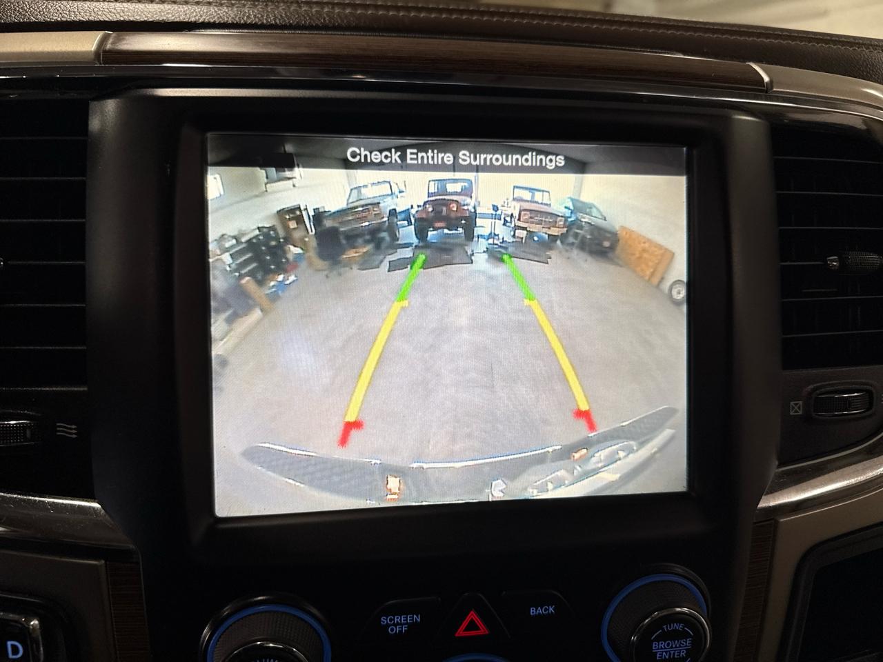 RAM 1500 Laramie Crew Cab 4WD 2014