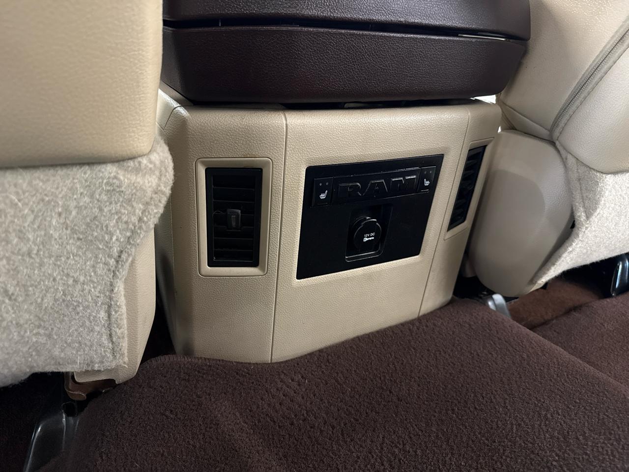 RAM 1500 Laramie Crew Cab 4WD 2014