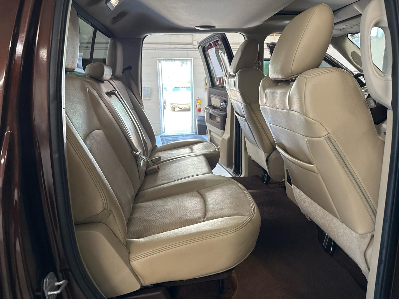 RAM 1500 Laramie Crew Cab 4WD 2014