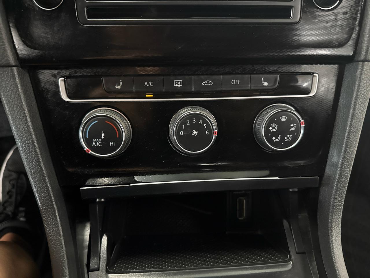 Volkswagen GTI  2015