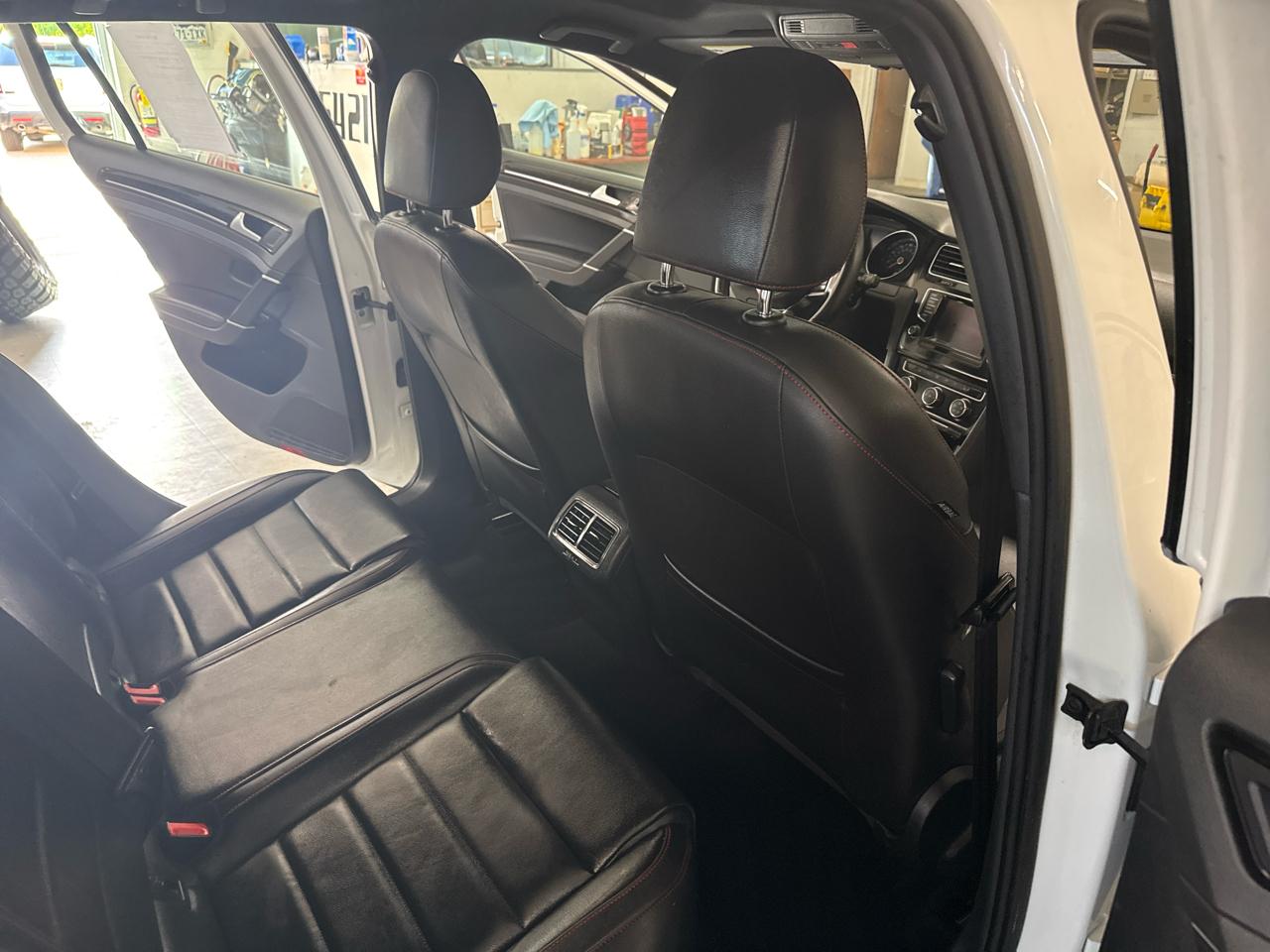 Volkswagen GTI  2015
