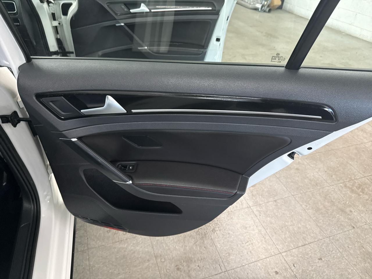 Volkswagen GTI  2015