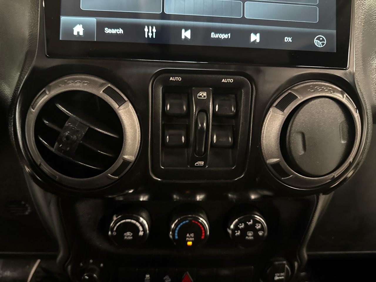 Jeep Wrangler Unlimited Sport 4WD 2012