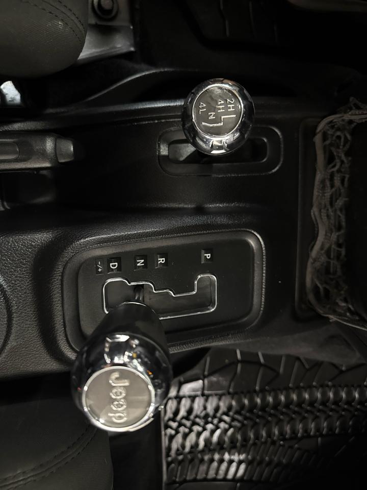 Jeep Wrangler Unlimited Sport 4WD 2012