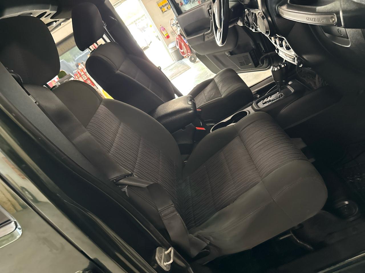 Jeep Wrangler Unlimited Sport 4WD 2012