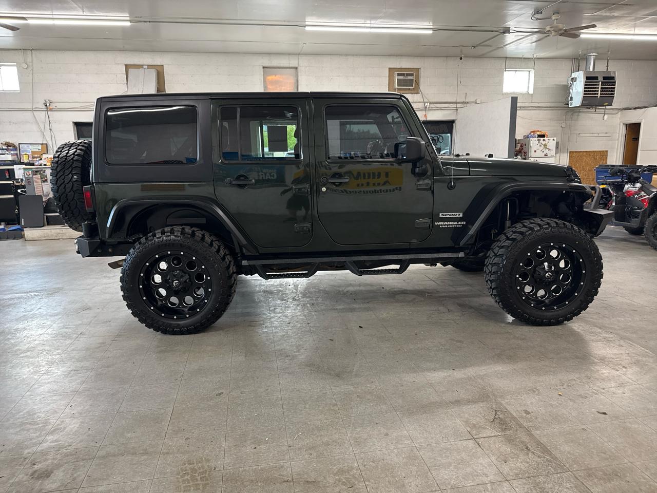Jeep Wrangler Unlimited Sport 4WD 2012