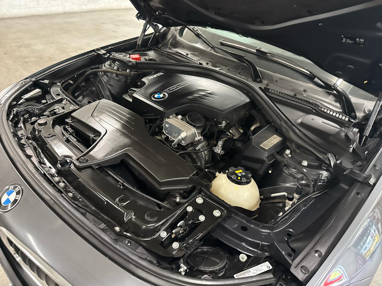 BMW 3-Series Gran Turismo 328i xDrive 2016