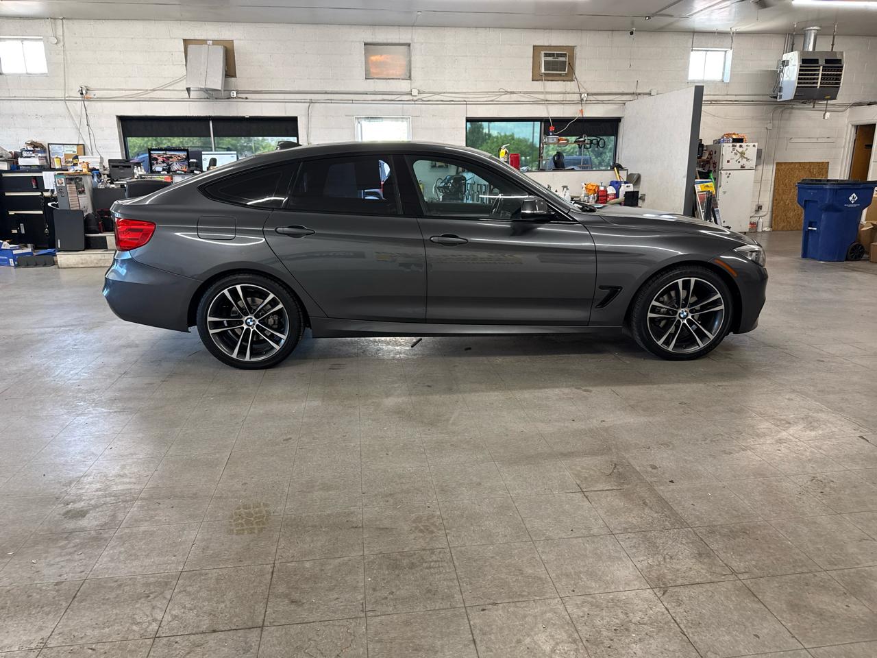 BMW 3-Series Gran Turismo 328i xDrive 2016