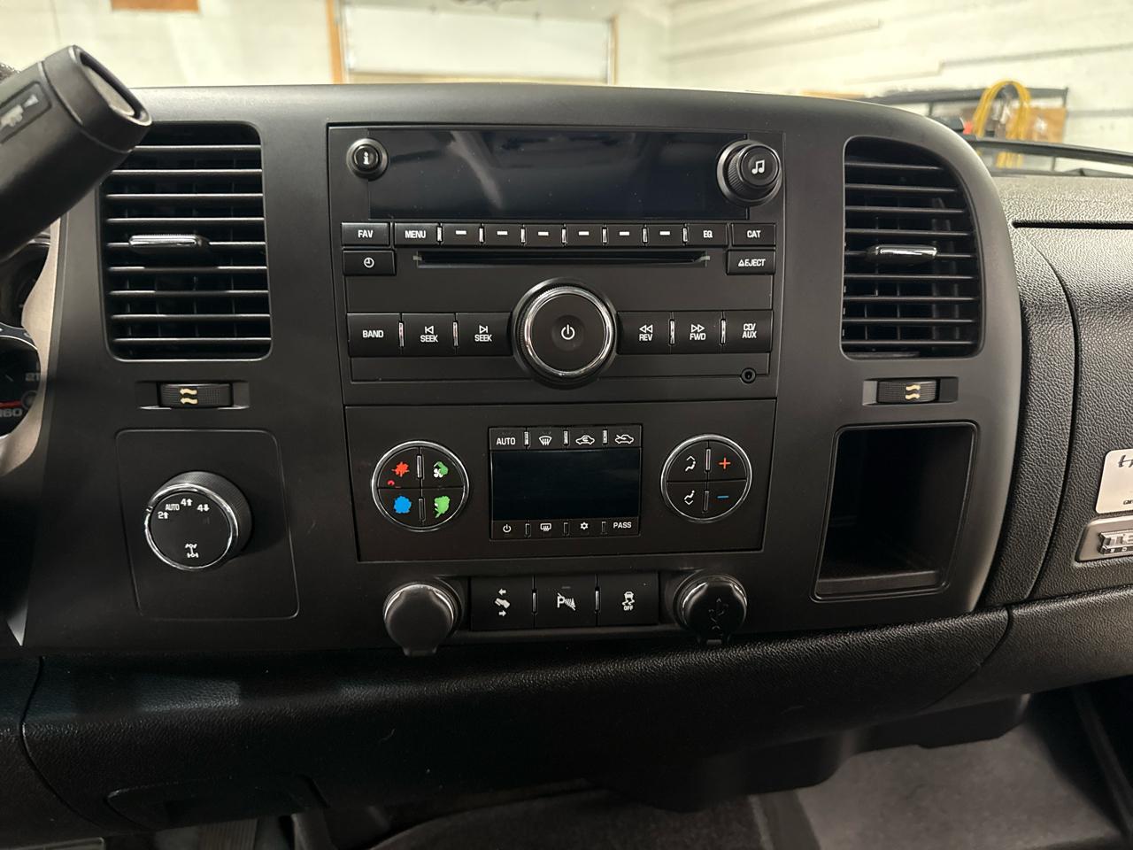 GMC Sierra 1500 SLE Crew Cab 4WD 2012