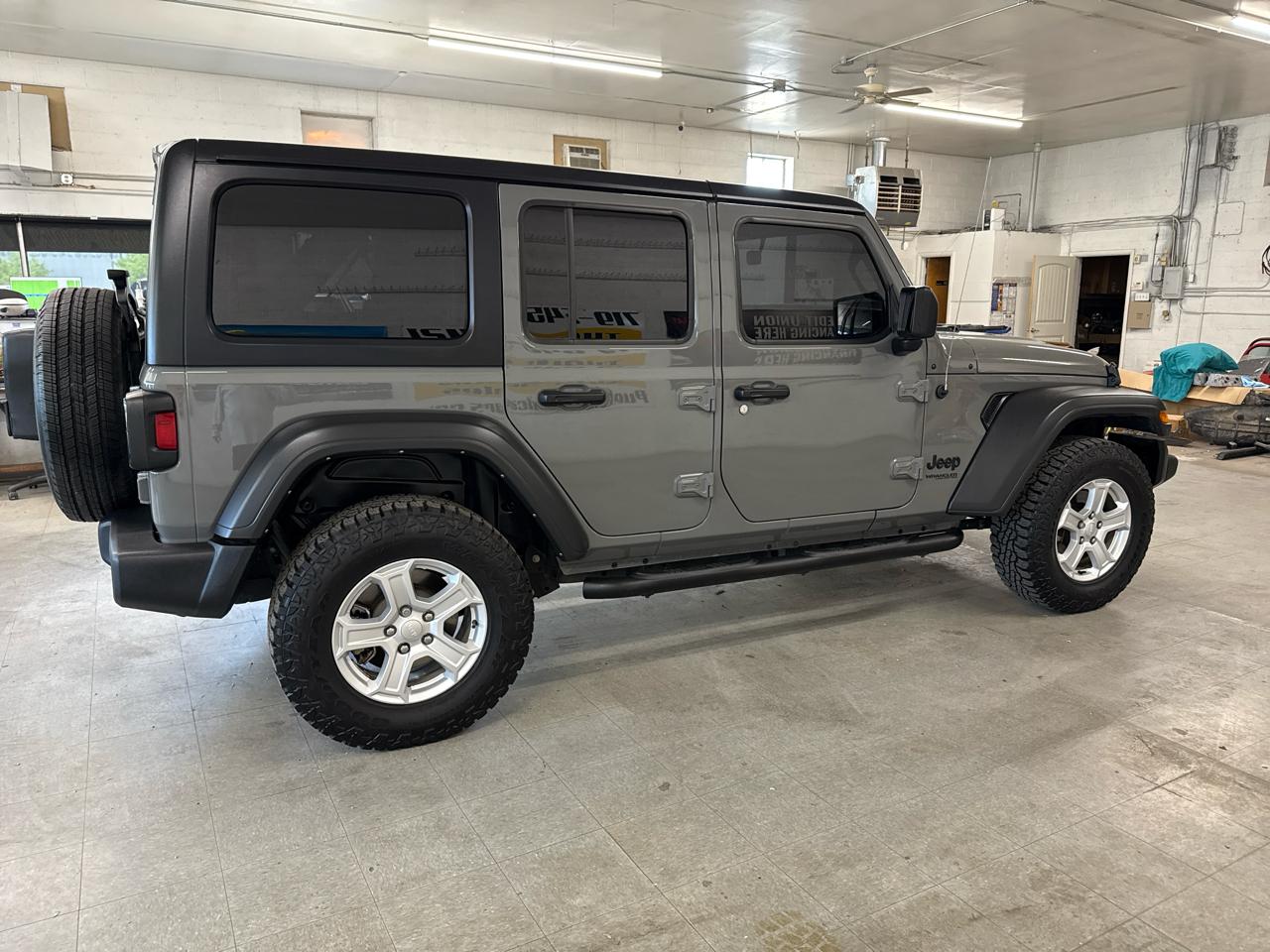 Jeep Wrangler  2022