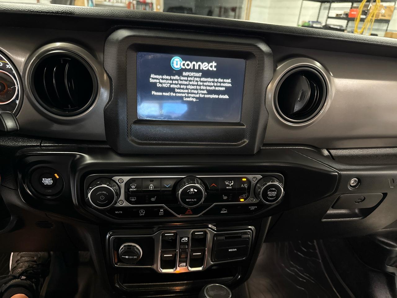 Jeep Wrangler  2022