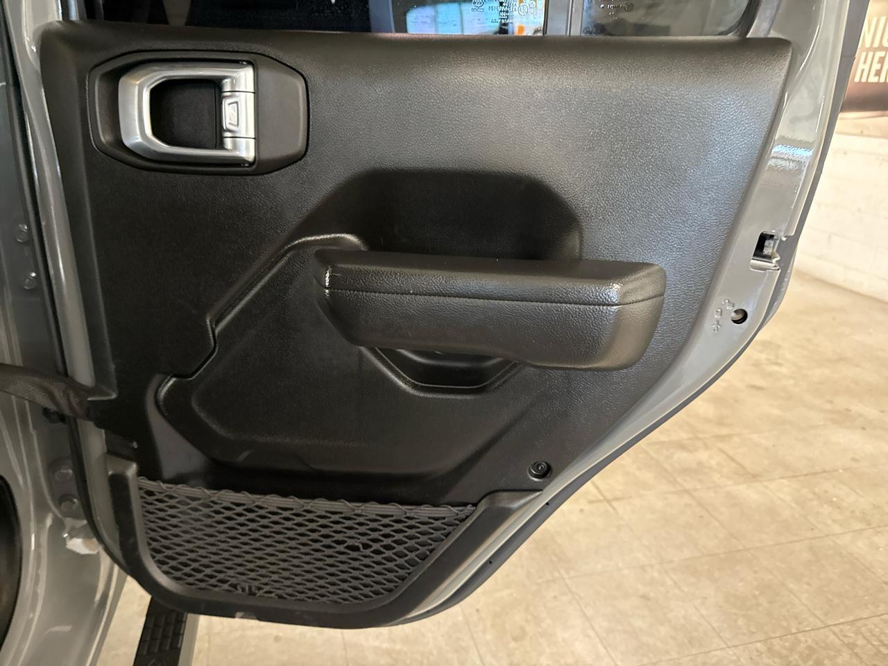 Jeep Wrangler  2022