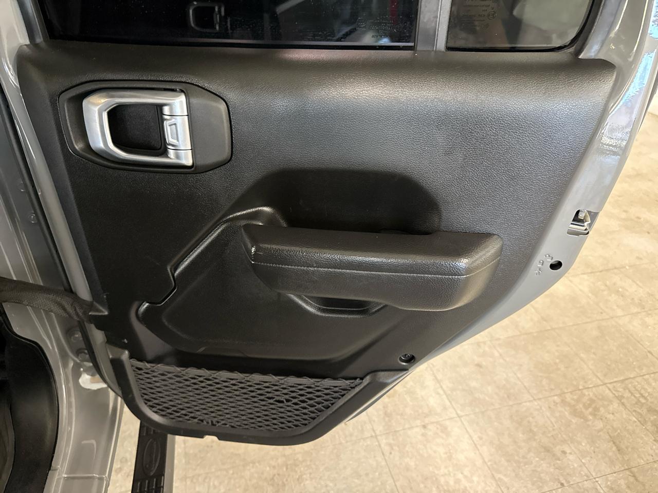 Jeep Wrangler  2022