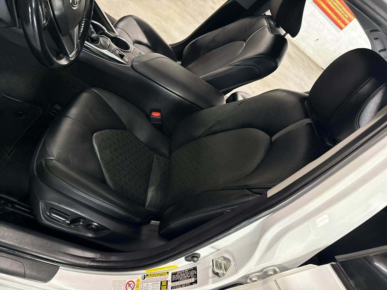 Toyota Camry XSE V6 2019