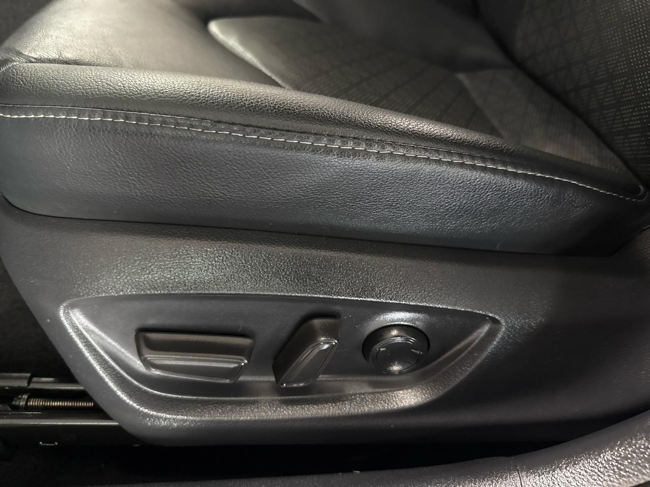 Toyota Camry XSE V6 2019