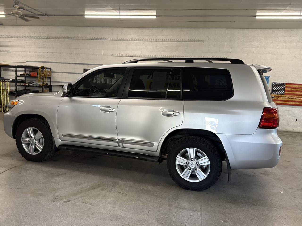 Toyota Land Cruiser 4WD 2013