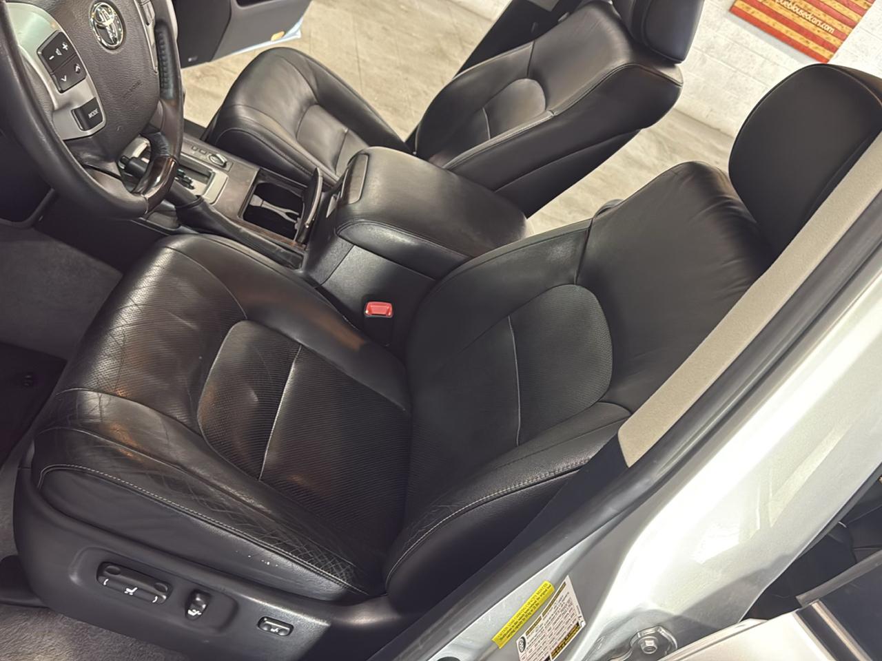 Toyota Land Cruiser 4WD 2013