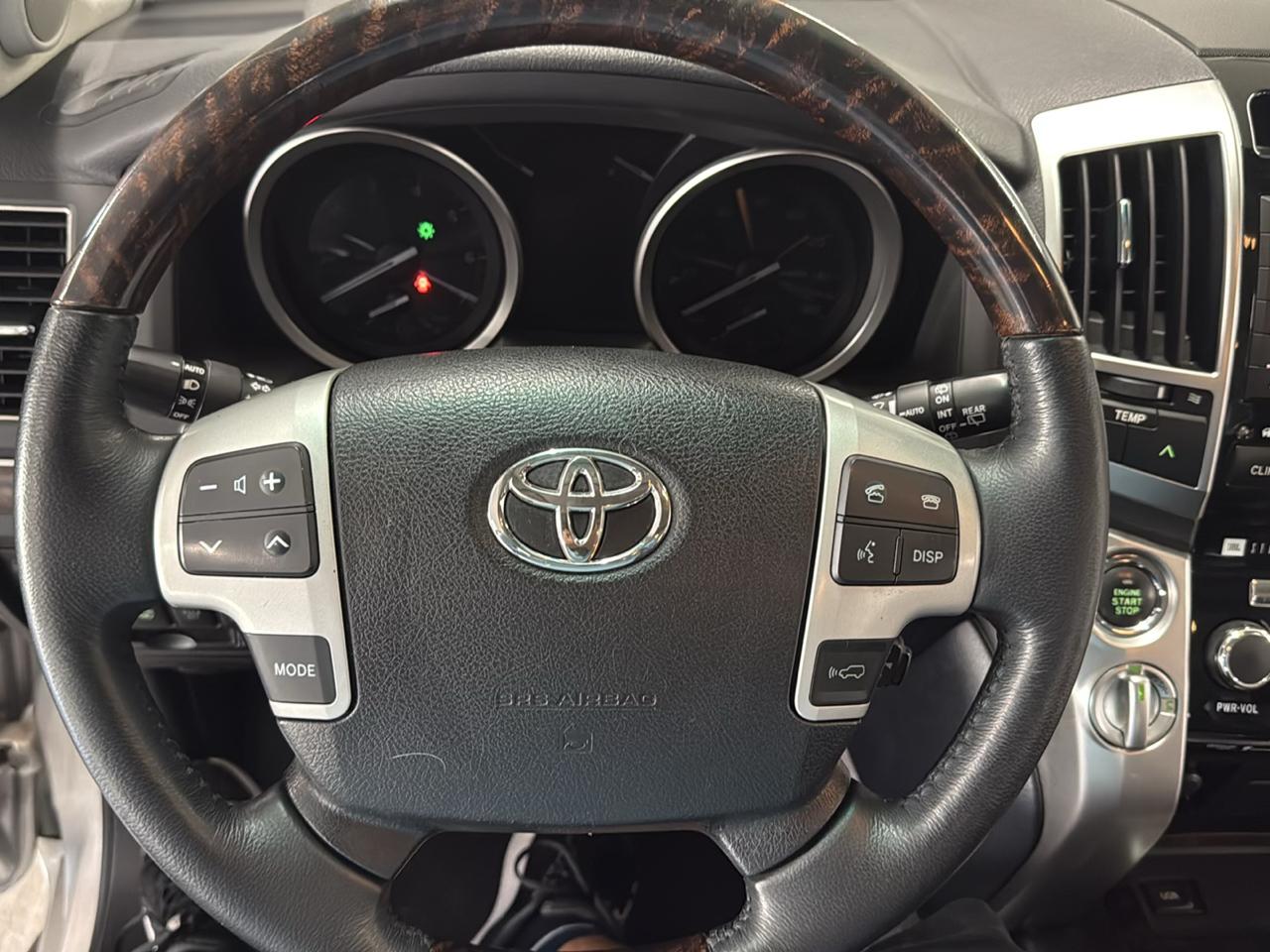 Toyota Land Cruiser 4WD 2013