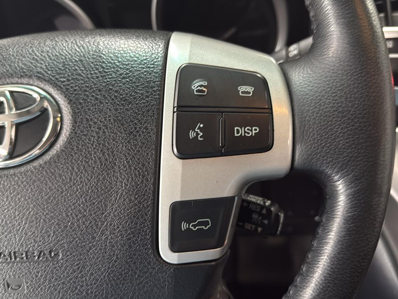 Toyota Land Cruiser 4WD 2013