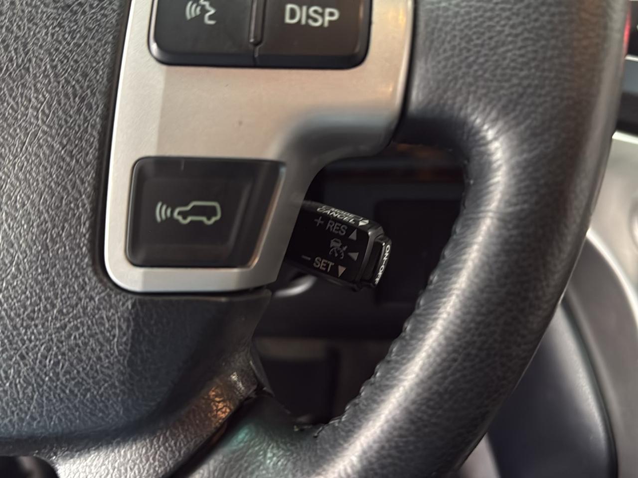 Toyota Land Cruiser 4WD 2013
