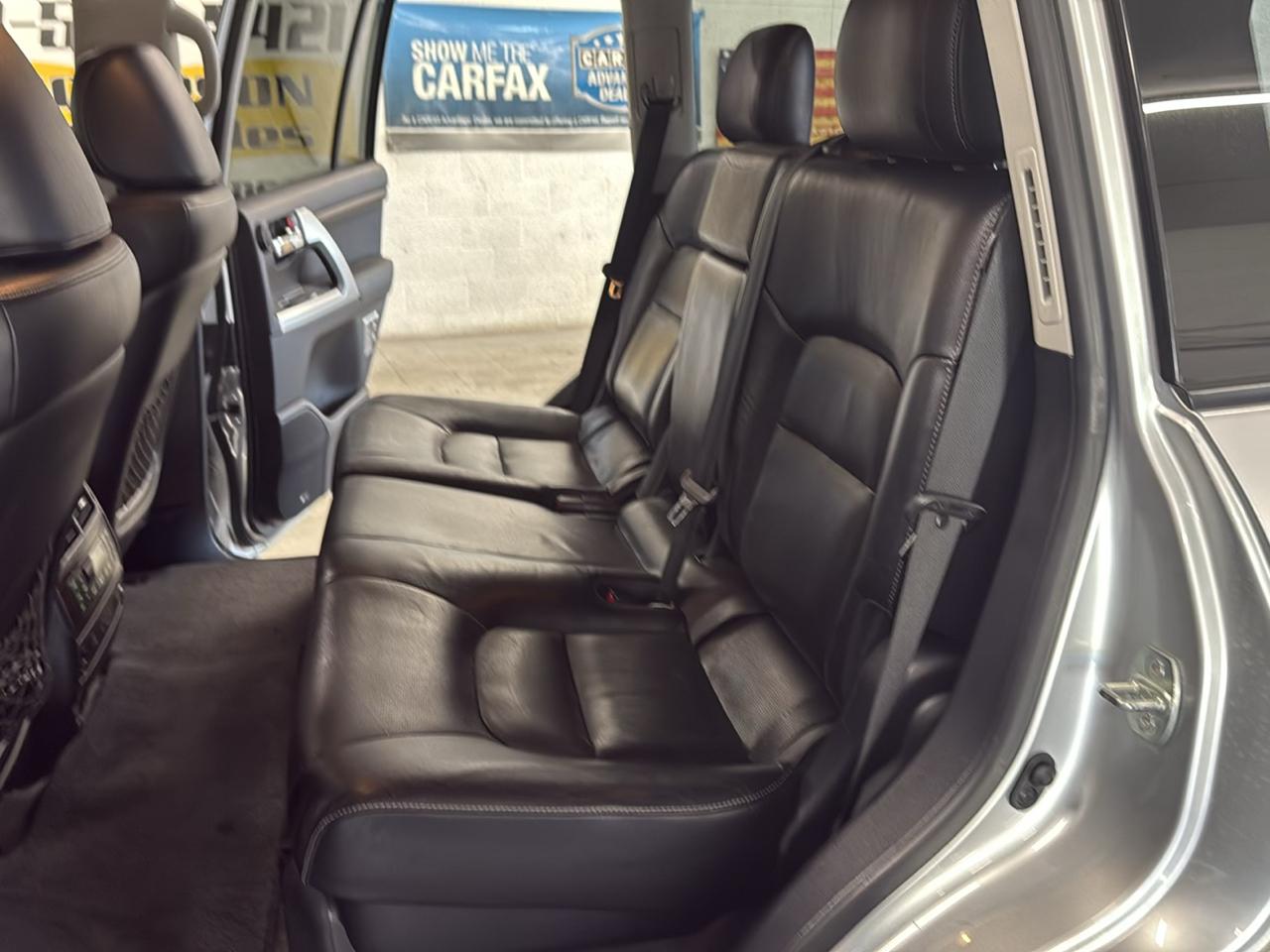 Toyota Land Cruiser 4WD 2013