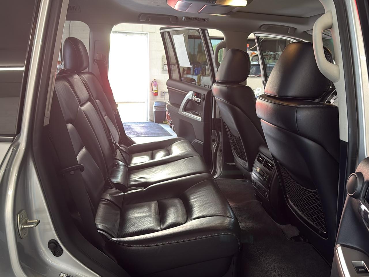 Toyota Land Cruiser 4WD 2013