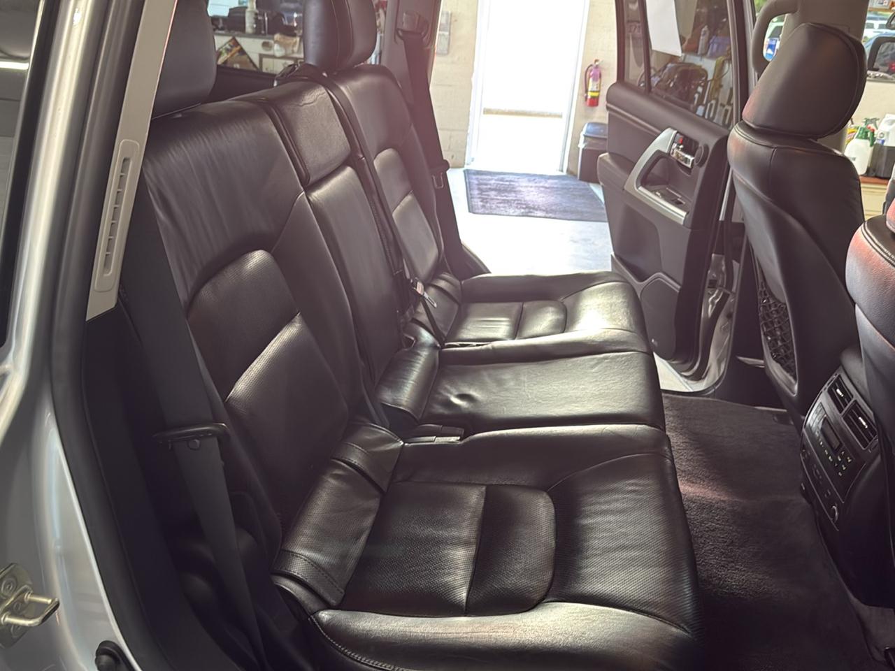 Toyota Land Cruiser 4WD 2013
