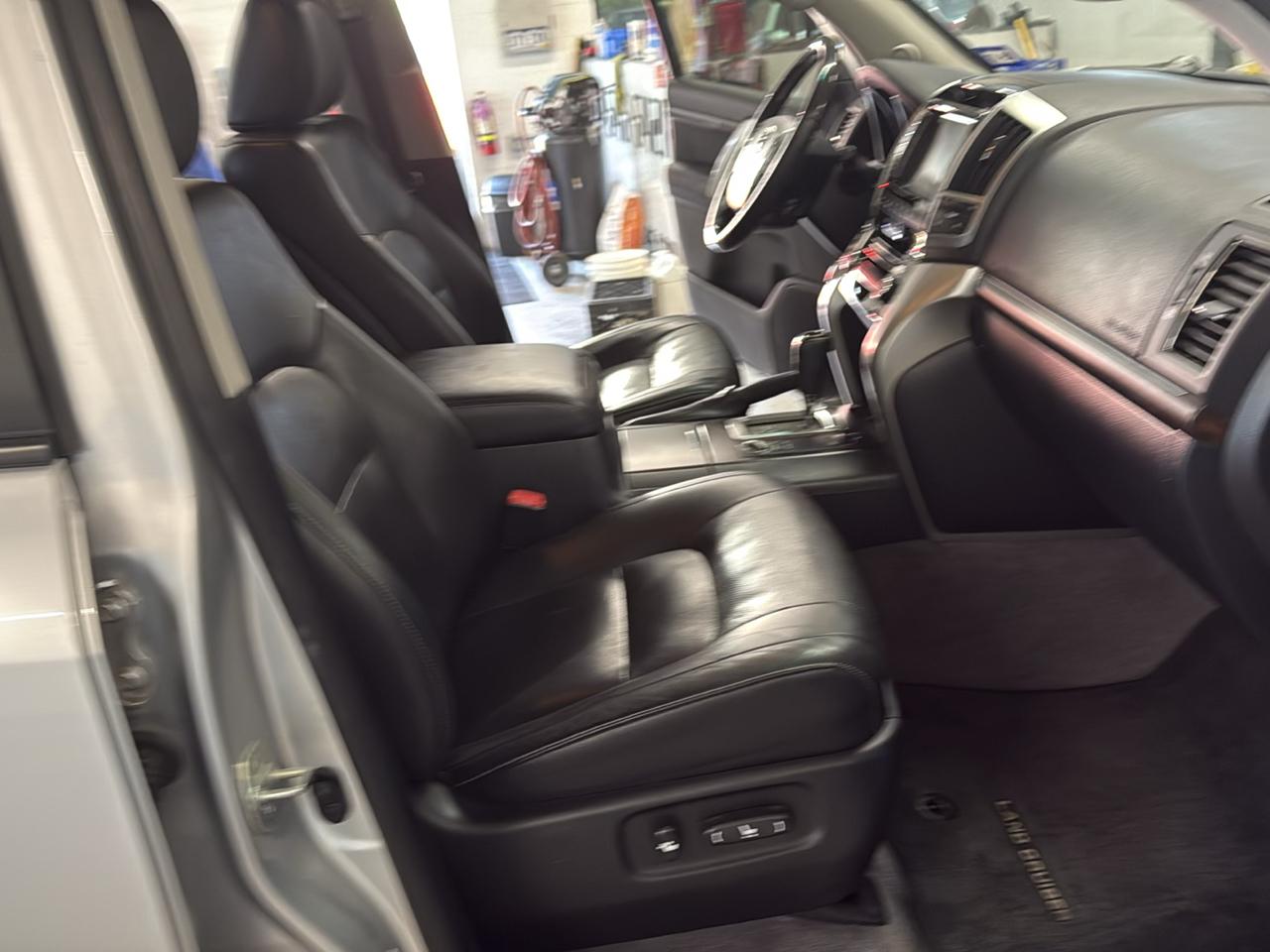 Toyota Land Cruiser 4WD 2013