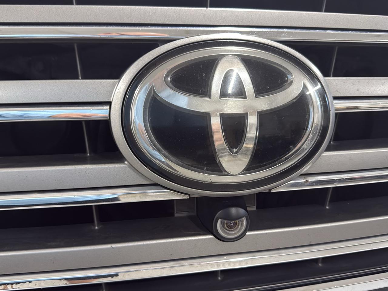 Toyota Land Cruiser 4WD 2013