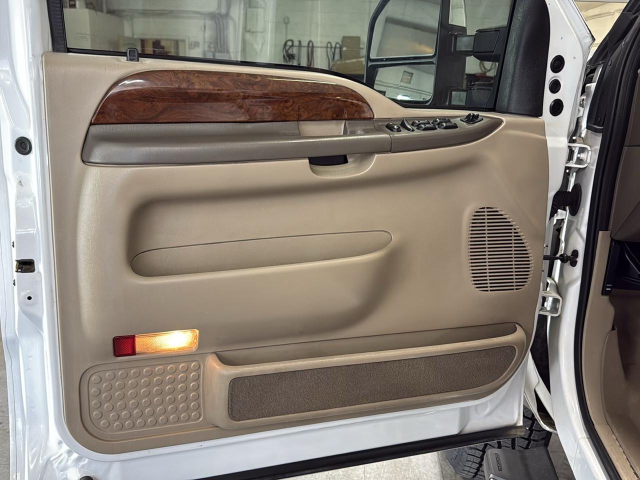 Ford F-350 SD Lariat Crew Cab 4WD 2002