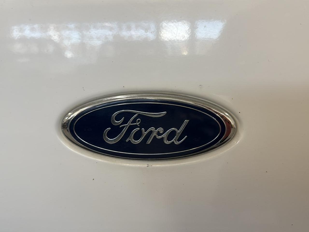 Ford F-350 SD Lariat Crew Cab 4WD 2002
