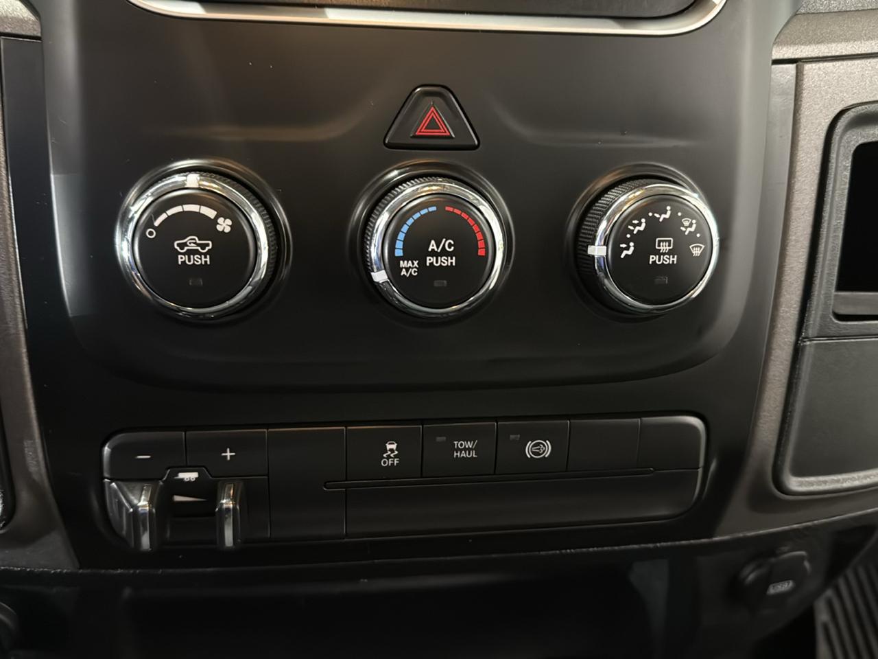 RAM 2500 Tradesman Regular Cab 4WD 2018