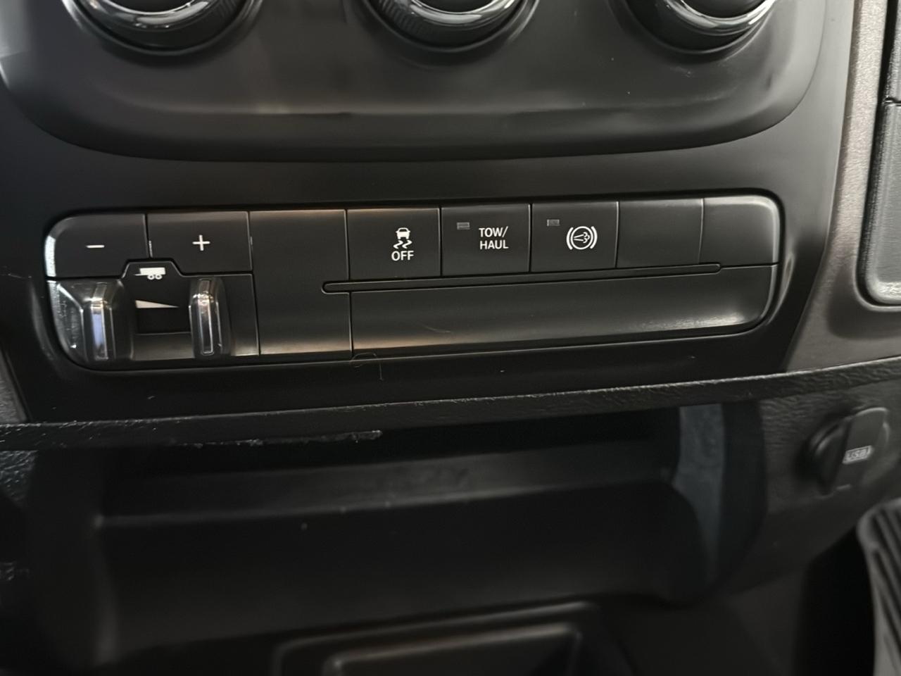 RAM 2500 Tradesman Regular Cab 4WD 2018