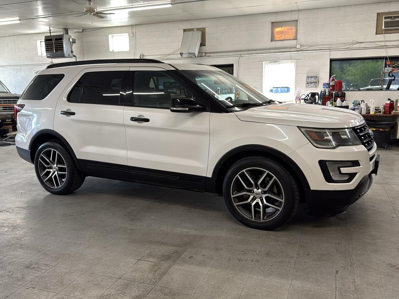 Ford Explorer Sport 4WD 2016