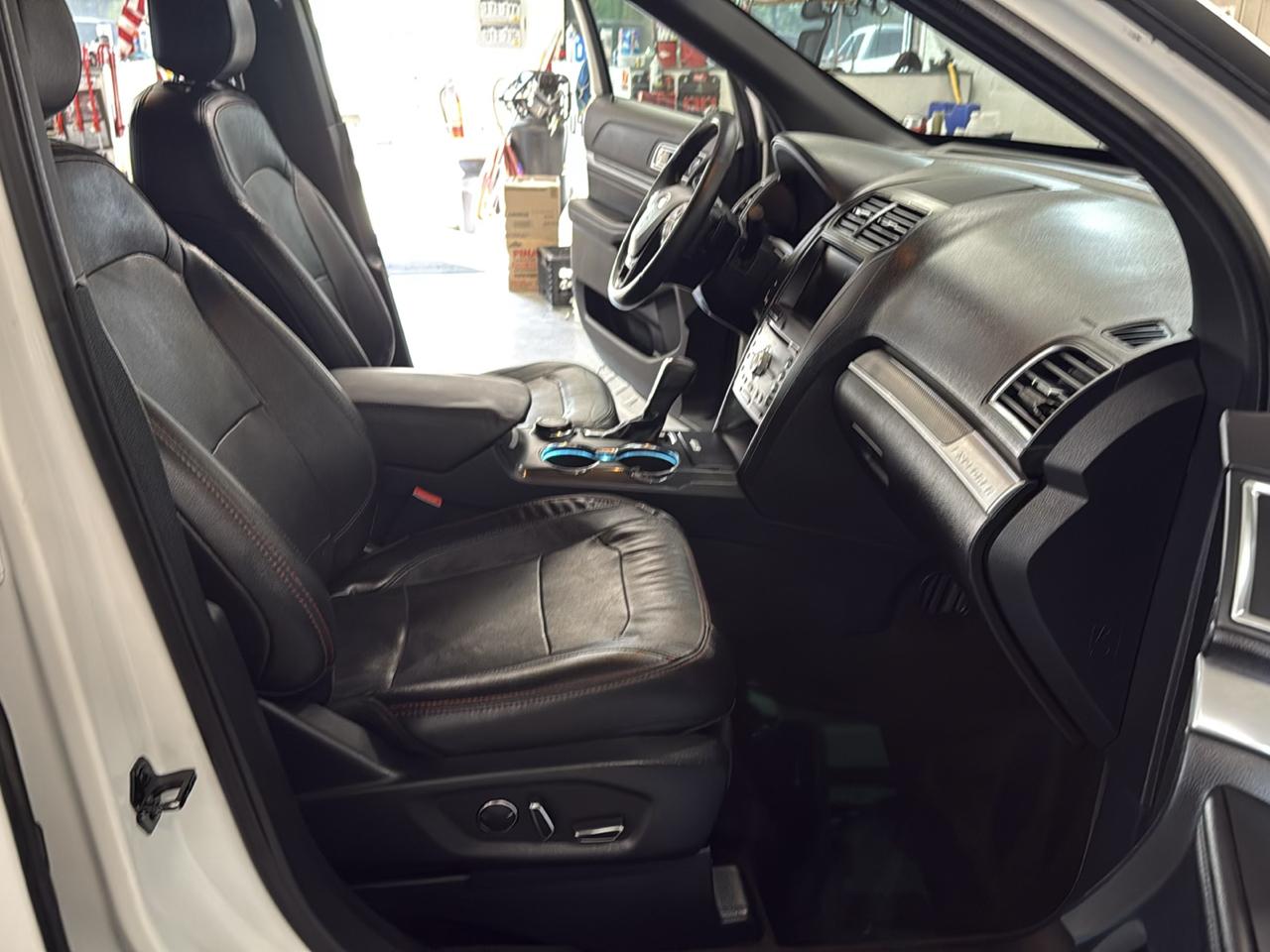 Ford Explorer Sport 4WD 2016